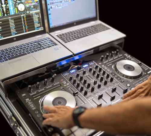 Hochzeits DJ Abiball #DJ #DJRostock #DJMecklenburgVorpommern #DJStralsund #HochzeitsDJ #DJHochzeit #DJRostock #DJSchwerin #DJWismar #DJGüstrow #Hochzeitsplanung #HochzeitMV